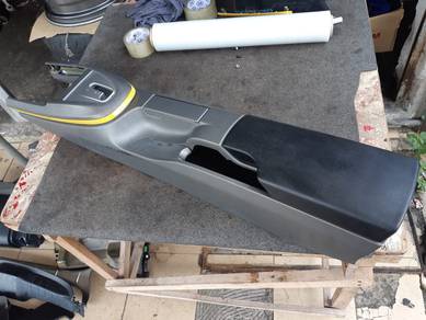 No 14-9-31 Porsche Cayman 987 Console Box