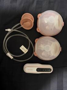 Momcozy breast pump