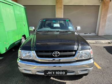 Toyota Hilux SR TURBO in Sandakan, SBH