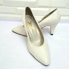 YSL Yves Saint Laurent Pumps Ivory White