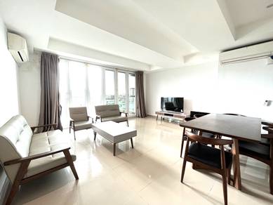 Condominium For Rent in D'Golden Gate