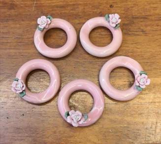 Vintage chopstick rest 5 pink round