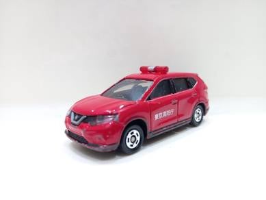 Tomica No. 1 Nissan X-Trail Fire Chief Car Diecast