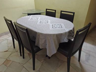 Dining Set: 5 Matching Chairs + Oval Dining Table