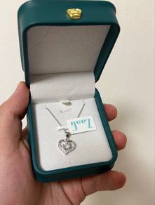Zaag Heart LGD and a sterling silver necklace.