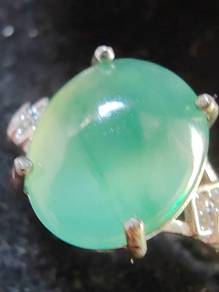 Glassy Ice Green with Flower Burma Jadeite Jade