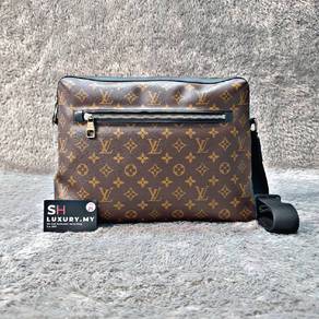 Louis Vuitton Torres Maccasar Bag
