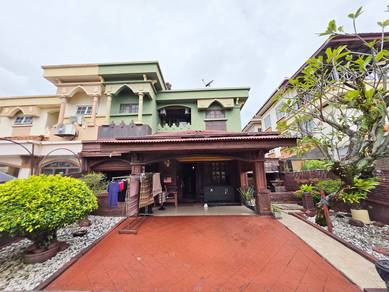 Semi-Detached House For Sale in Shah Alam,SGR