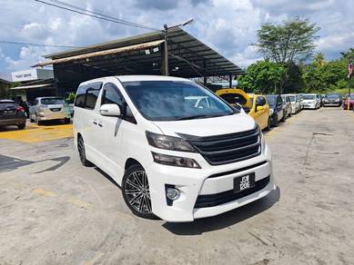Toyota Vellfire  in Batu Pahat, JHR