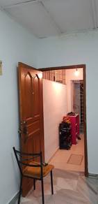 Condominium For Sale in Genting Court Condominium