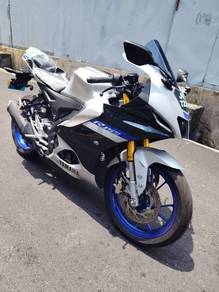 Yamaha R15