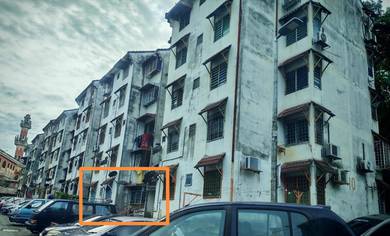 Flat For Sale in Desa Petaling Flat
