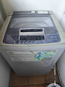 Washing machine 8kg stiill in working condition. 