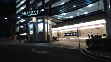 Duplex For Rent in Boulevard Condominium (BLVD)