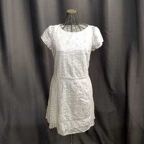 Zara Eyelit White Short Sleeve Dress