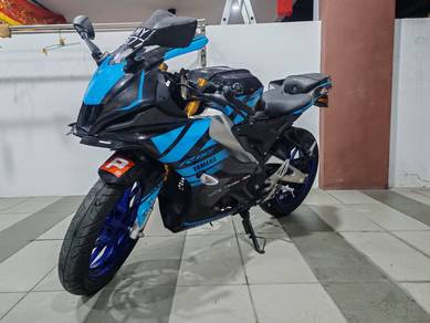 Yamaha R15