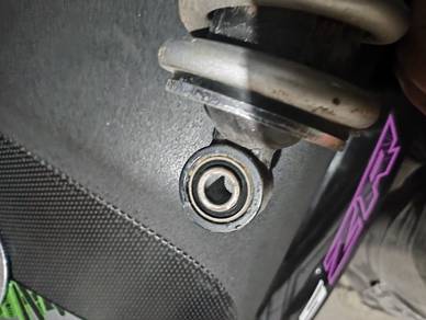 mono y16/ disc depan 