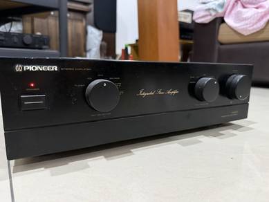 Pioneer A-400X Stereo Amplifier (Made in Japan)