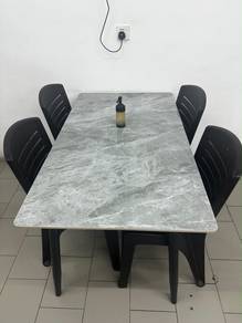 meja makan free kerusi