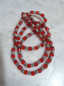 Vintage Jewelled Necklace - 33.5 inches long