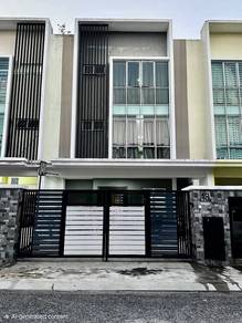 3-storey Terraced House For Sale in Batu Caves,SGR