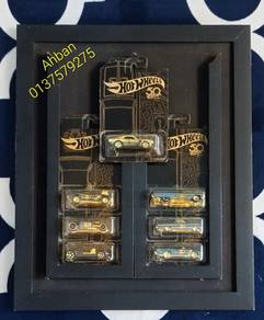 hot wheels 50th anniversary black/gold 