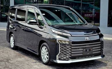 Toyota Voxy S-Z in Kajang, SGR