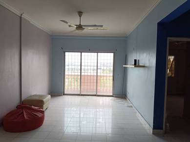 Apartment For Sale in Taman Anggerik Villa