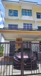 Room in Senai, JHR