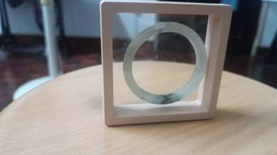 jade bracelet