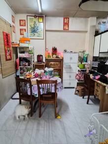 Apartment For Sale in Tanjung Court