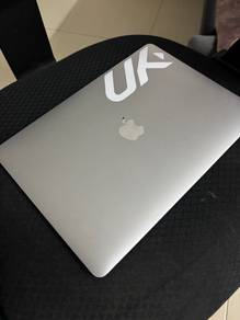 Macbook Pro 2017 13 inch i5 16gb Ram 500gb