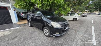 Toyota Innova E in Sri Petaling, KUL