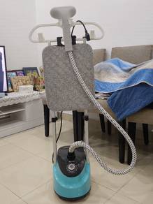Steam Iron 