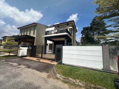 Semi-Detached House For Sale in Senawang,NSN