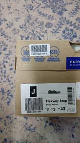 hi saya nak jual kasut baru tak pakai