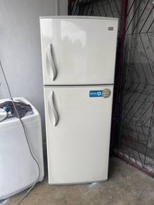 LG 2doors fridge refrigerator peti sejuk peti ais
