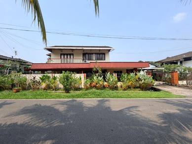 Bungalow House For Sale in Kuching,SWK