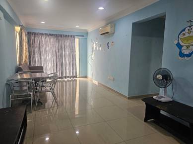 Condominium For Rent in Garden City Straits