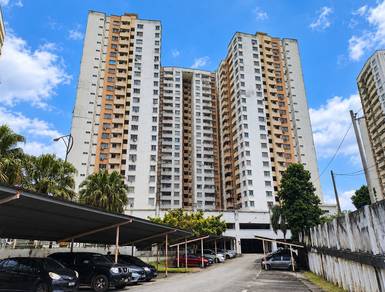 Condominium For Sale in Magna Ville Condominium