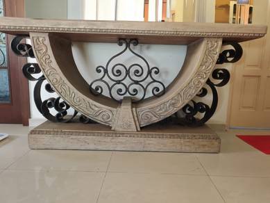 Rock Iron Table