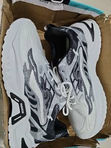 New Men Sneakers Black White Size 43