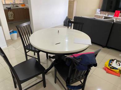 Condominium For Sale in Elaeis 1