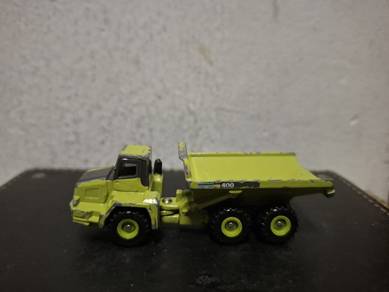 2002 Tomica Komatsu Ac Dump Truck