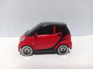Vintage Maisto Smart Fortwo