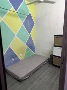 Room in Petaling Jaya, SGR