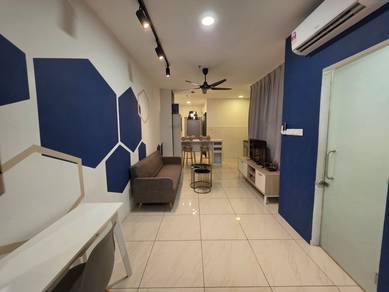 Condominium For Rent in Manhattan Suites @ ITCC