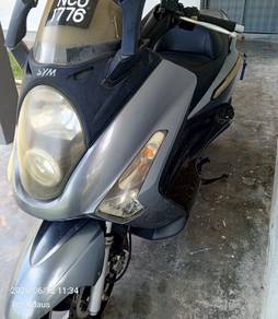 Sym VTS 200