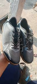 kasut futsal