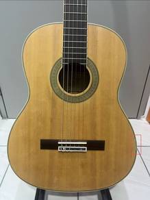 Classical Guitar (Minor scratch)